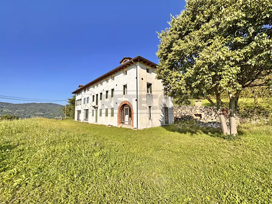 Immagine 1 di Casa indipendente in vendita  a Cornedo Vicentino