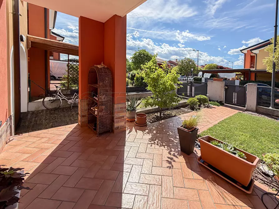 Immagine 43 di Porzione di casa in vendita  in Via Monte Summano a Costabissara