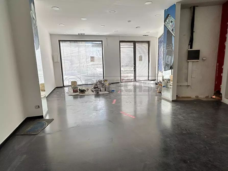 Immagine 7 di Locale commerciale in vendita  in Via Pier Maria Rosso di San Secondo 107 a Caltanissetta