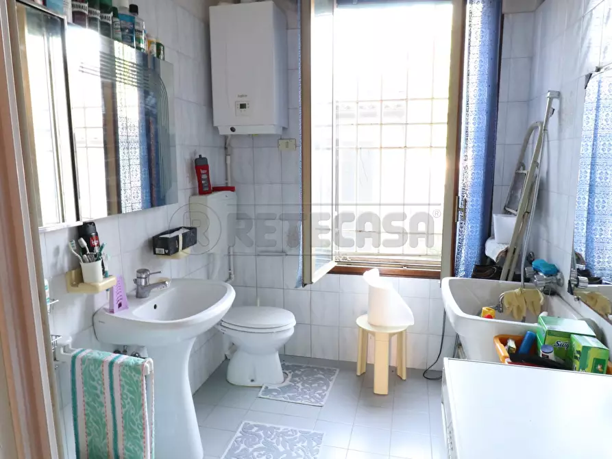 Immagine 8 di Casa indipendente in vendita  a Bondeno