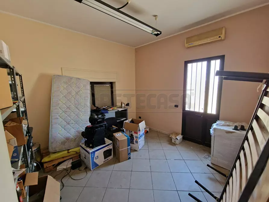 Immagine 25 di Laboratorio in vendita  in Via Neviano 37 a Seclì