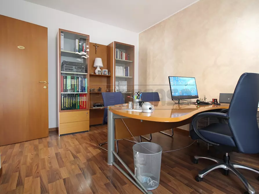Immagine 8 di Ufficio in vendita  in VIA ALCIDE DE GASPERI 80 a Montecchio Maggiore