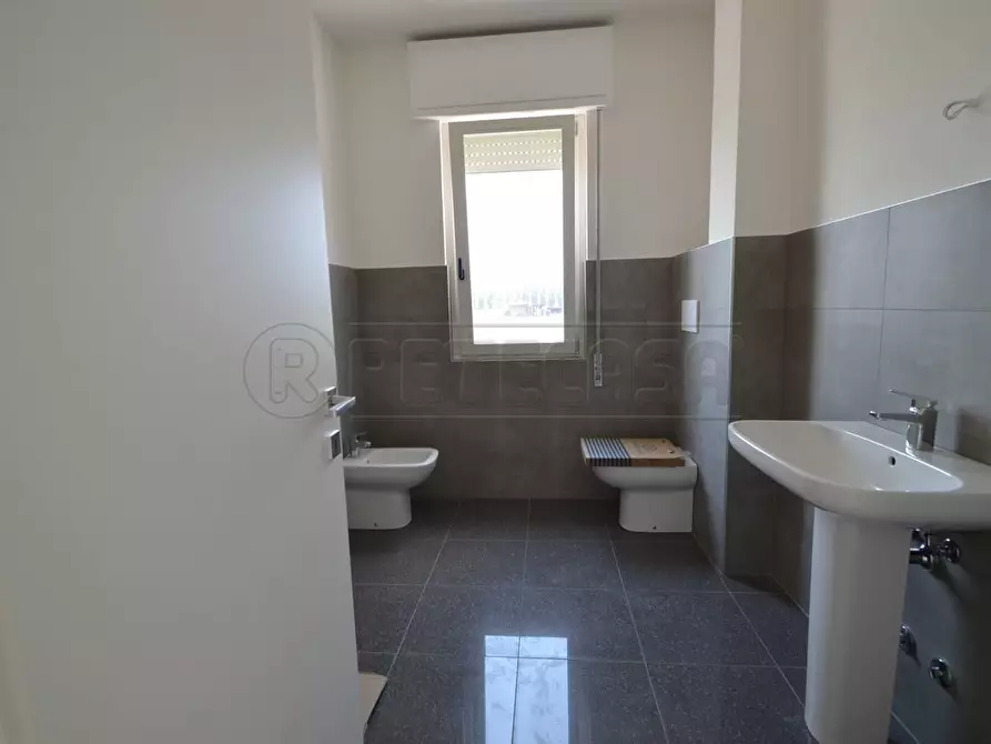 Immagine 2 di Porzione di casa in affitto  a Azzano San Paolo