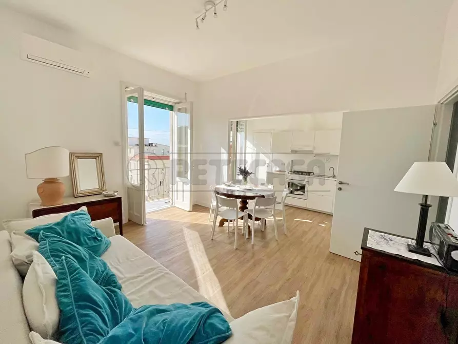 Immagine 3 di Quadrilocale in affitto  in Via Giuseppe Avallone a Salerno