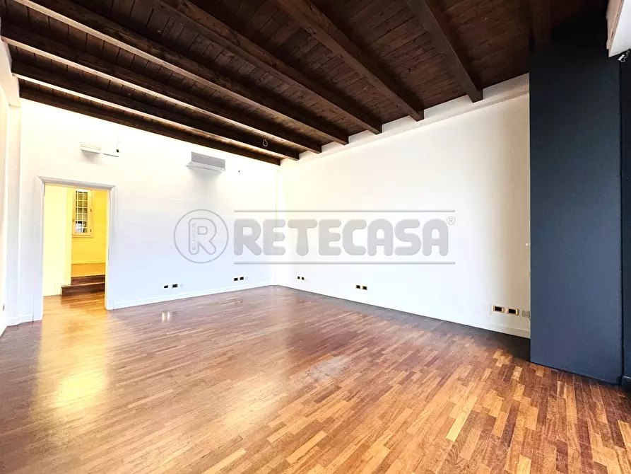Immagine 1 di Locale commerciale in affitto  in Via San Marco 145 a Padova