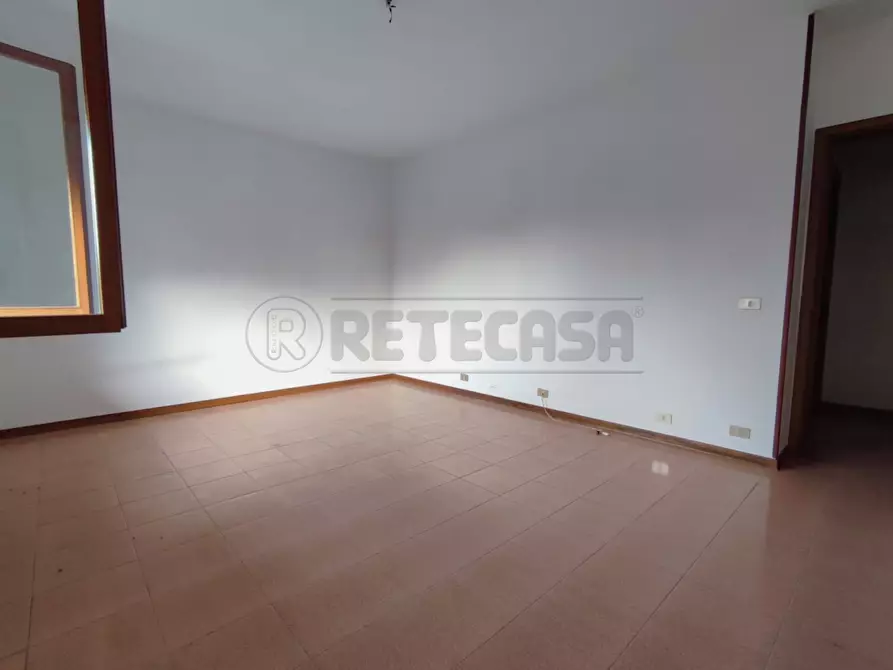 Immagine 19 di Palazzo in vendita  in via veneto 80 a Sarego