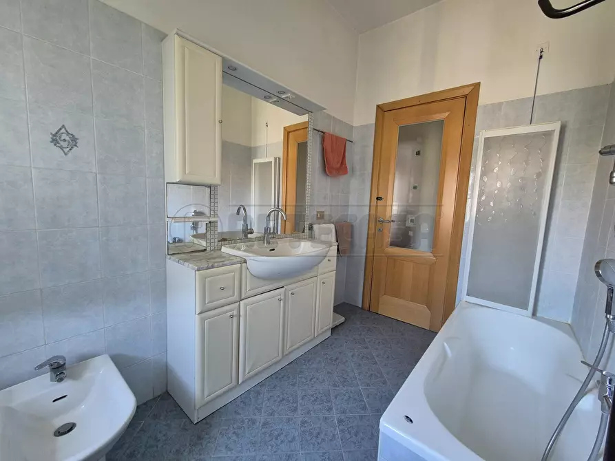 Immagine 12 di Quadrilocale in vendita  in Via Olona a Cremona