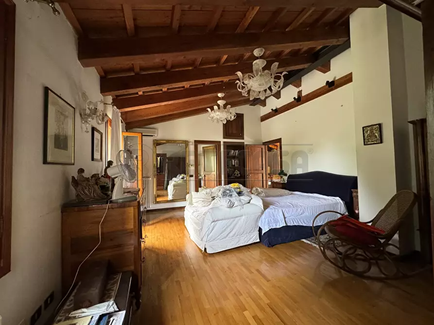 Immagine 31 di Villa in vendita  a Mirano