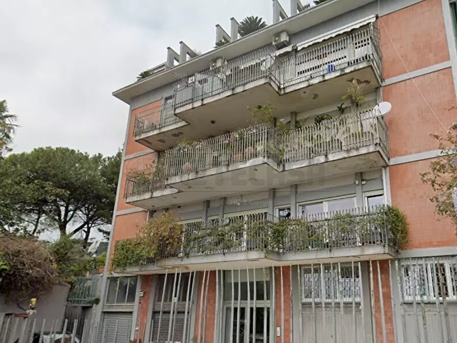 Immagine 1 di Pentalocale in vendita  in Via Pietro del Pezzo 87 a Salerno