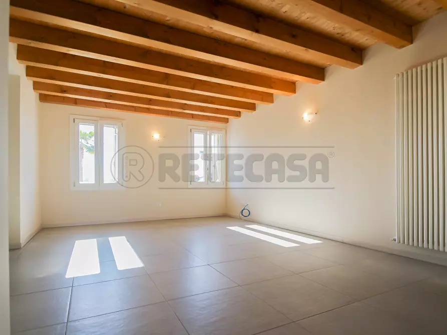 Immagine 7 di Porzione di casa in affitto  in VIA CAPITELLI 23 a Pozzoleone