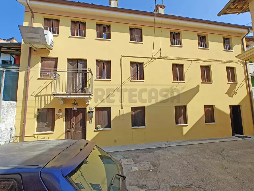 Immagine 1 di Casa indipendente in vendita  in Via Madonnetta 26 a Valdagno