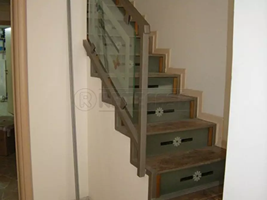 Immagine 9 di Locale commerciale in vendita  in via napoleone colajanni 160 a Caltanissetta