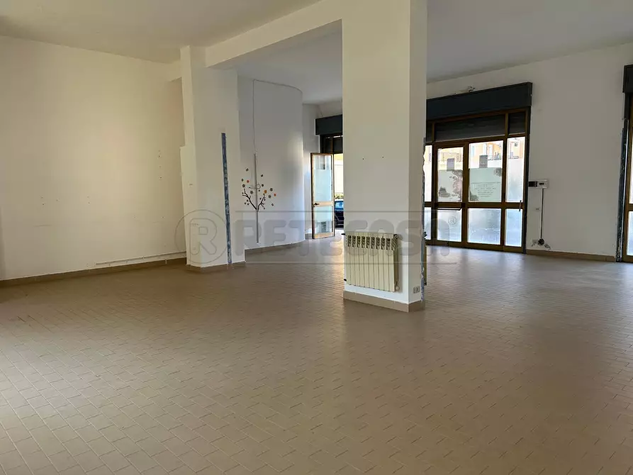 Immagine 5 di Locale commerciale in affitto  in via don minzoni 199 a Caltanissetta