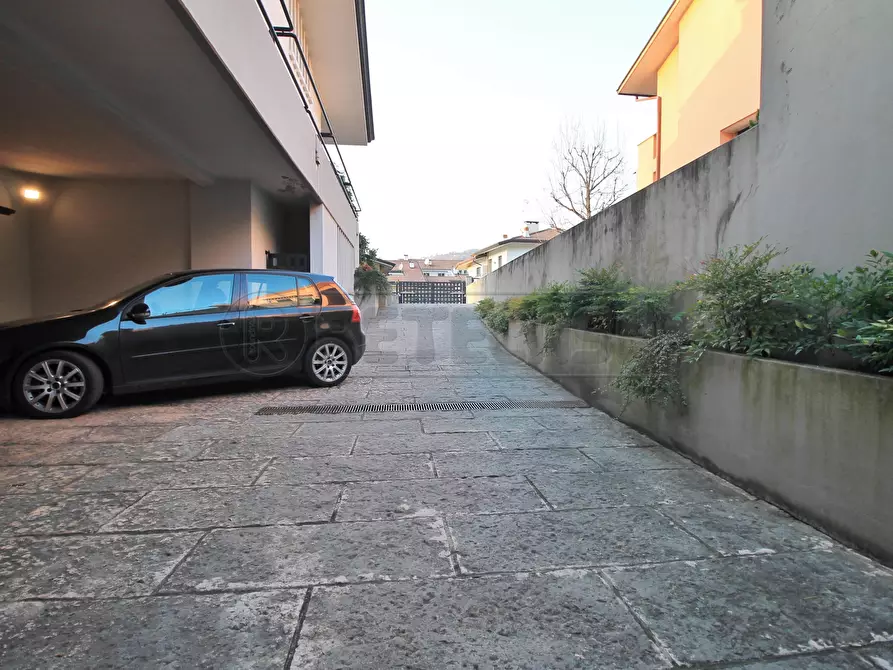 Immagine 55 di Villa in vendita  in VIA GIACOMO LEOPARDI 2 a Arzignano