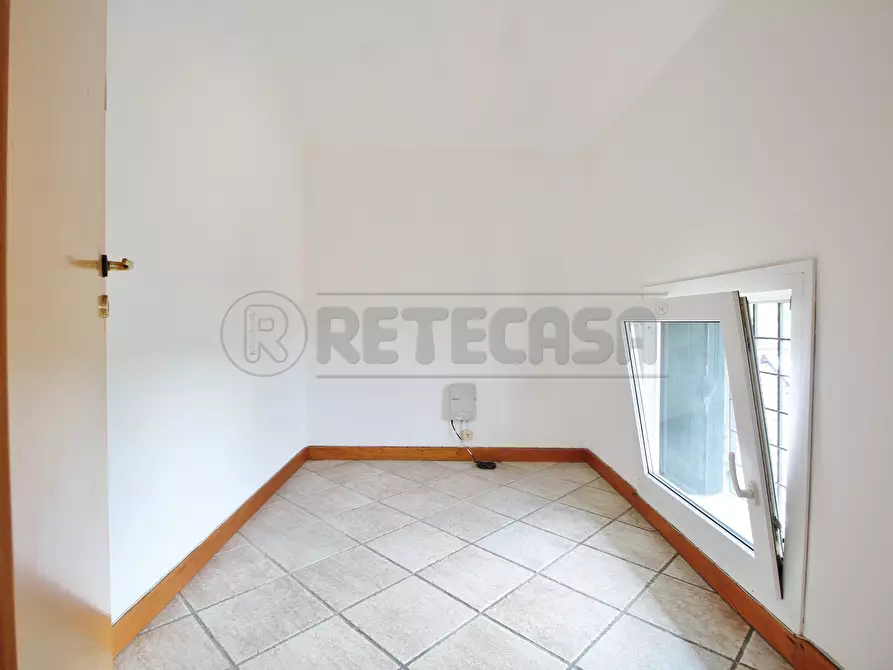 Immagine 4 di Bilocale in affitto  in Via dall'Ava 6 a Nogarole Vicentino