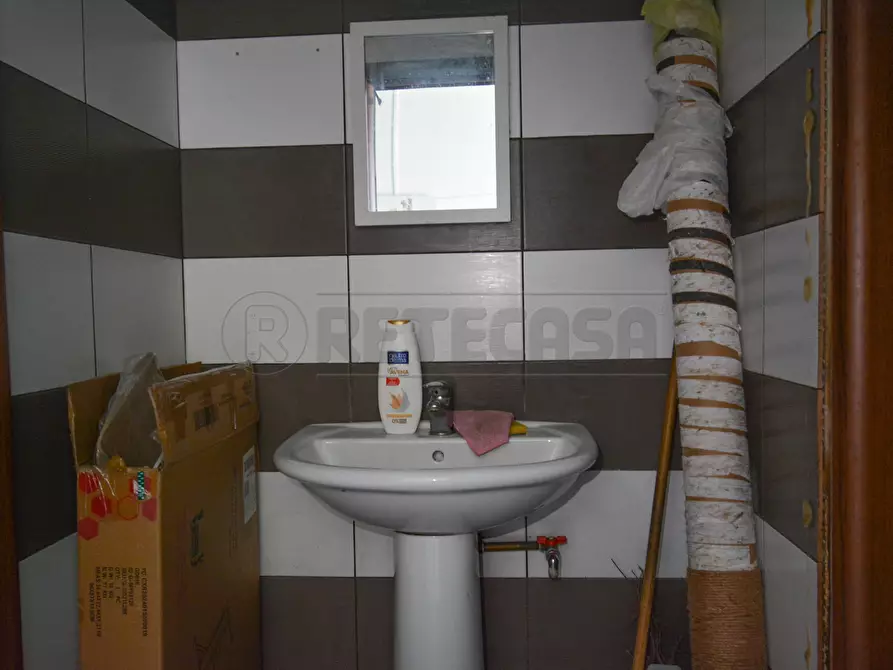 Immagine 8 di Locale commerciale in affitto  in Viale della Libertà 343 a Messina