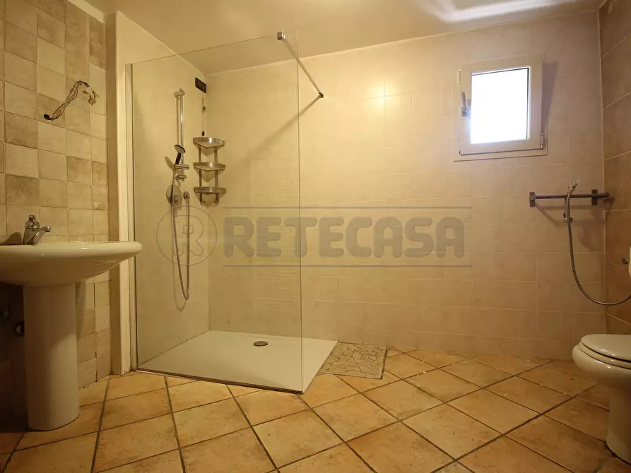 Immagine 7 di Appartamento in affitto  in Via dall'Ava 6 a Nogarole Vicentino