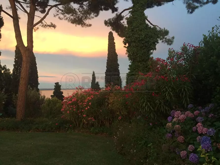 Immagine 5 di Appartamento in vendita  in Via Giuseppe Mazzini 1 a Padenghe Sul Garda