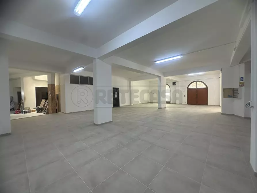 Immagine 2 di Locale commerciale in affitto  a Mazara Del Vallo