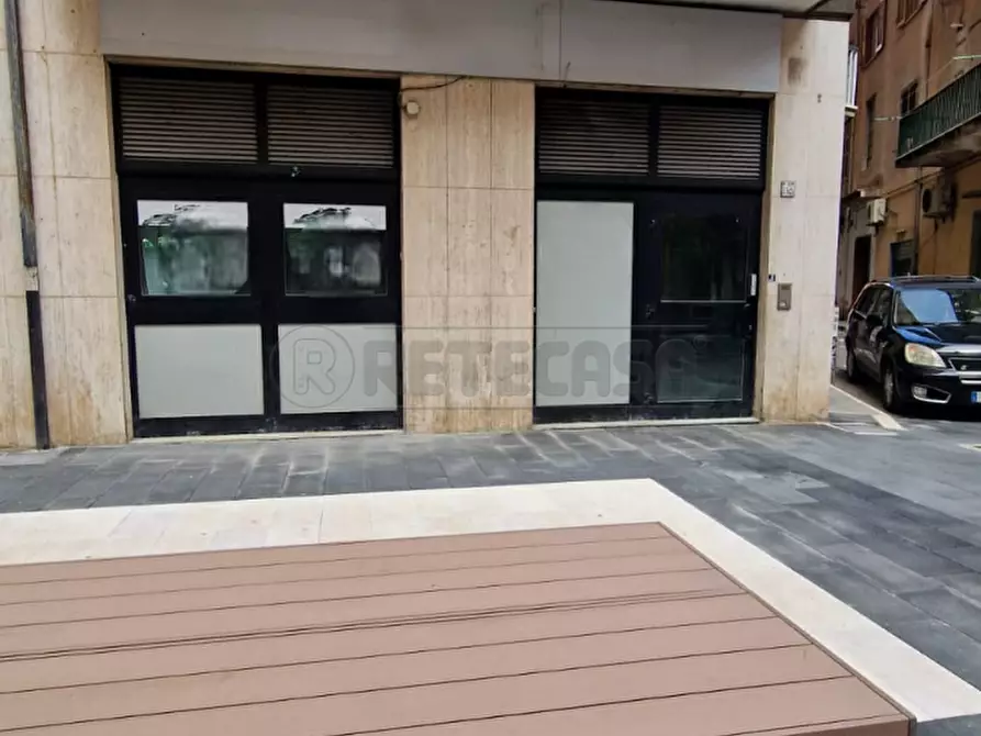 Immagine 1 di Locale commerciale in vendita  a Mercato San Severino