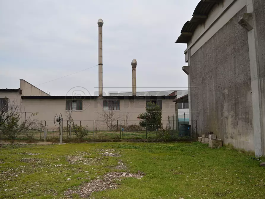 Immagine 4 di Attività artigianale in vendita  in VIA MATTEOTTI 52 a Montebello Vicentino
