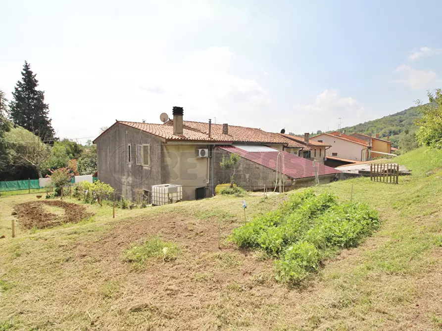 Immagine 18 di Porzione di casa in vendita  in Via Sani 14 a Gambellara