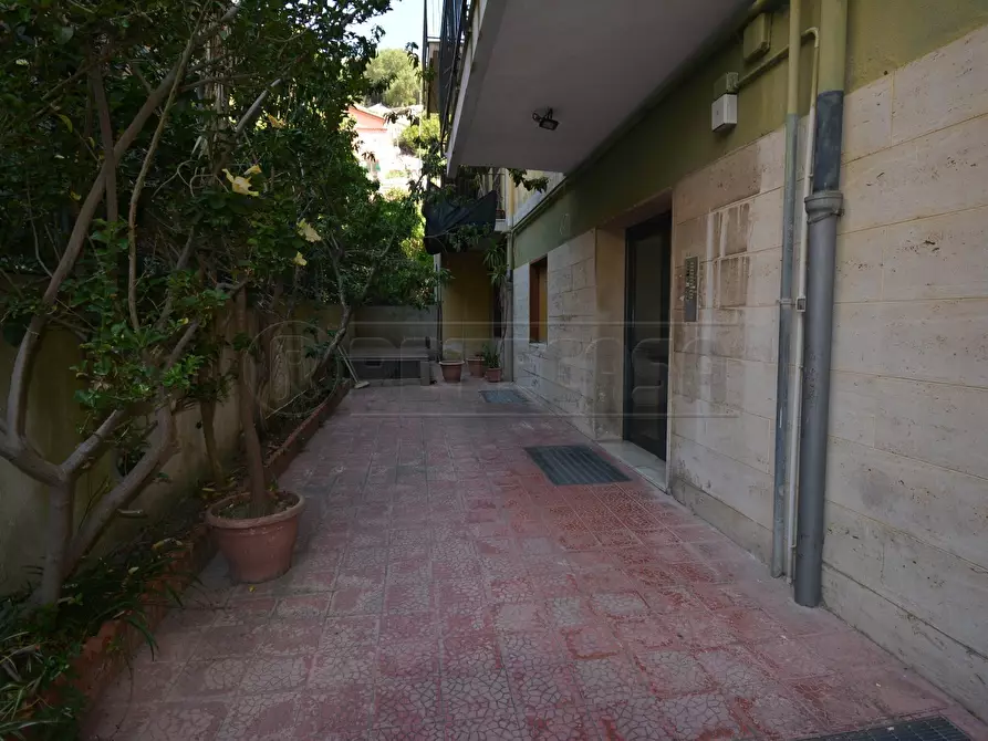 Immagine 25 di Quadrilocale in vendita  in Via Pietro Castelli 54 a Messina