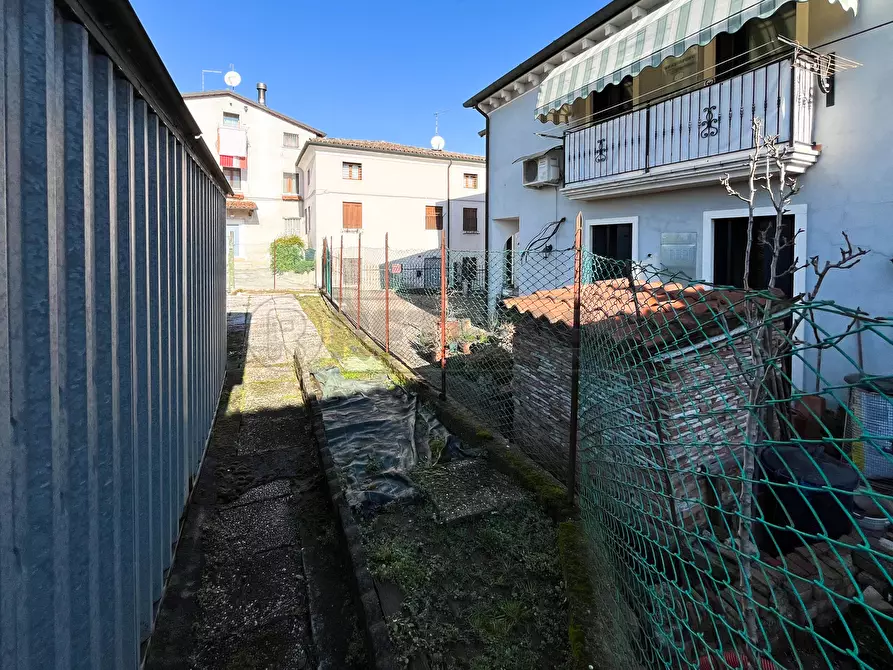 Immagine 56 di Rustico / casale in vendita  in Via Valle a Sovizzo
