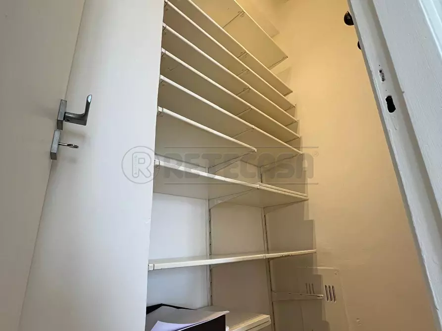 Immagine 21 di Quadrilocale in affitto  in Lungomare Cristoforo Colombo 39 a Salerno