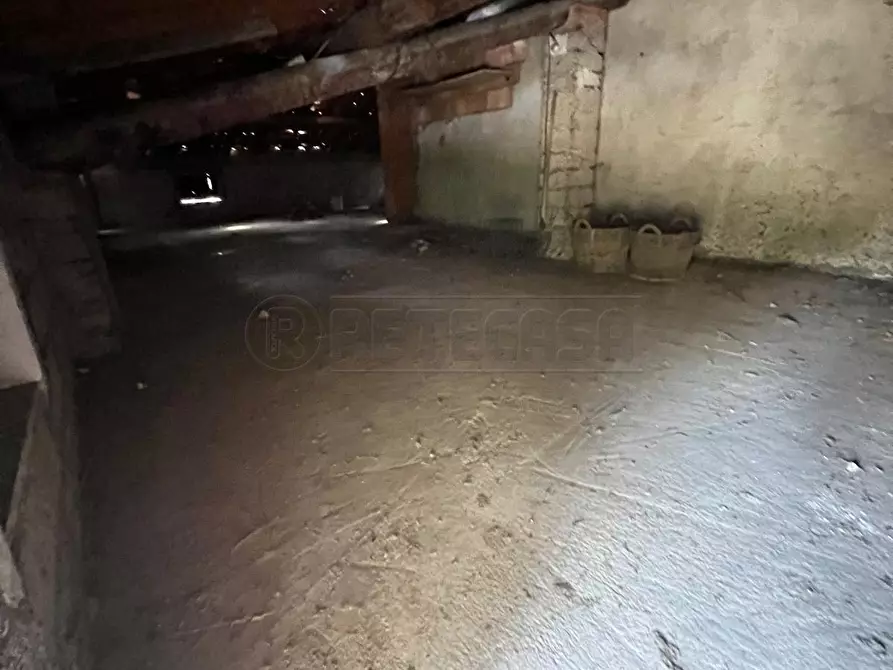 Immagine 7 di Rustico / casale in vendita  in Via Indipendenza 19 a Puegnago Sul Garda