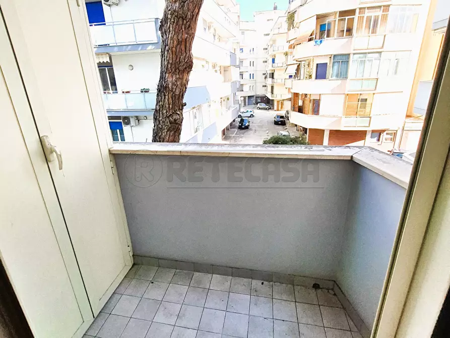 Immagine 11 di Bilocale in vendita  in Lungomare Giacomo Matteotti a Pescara