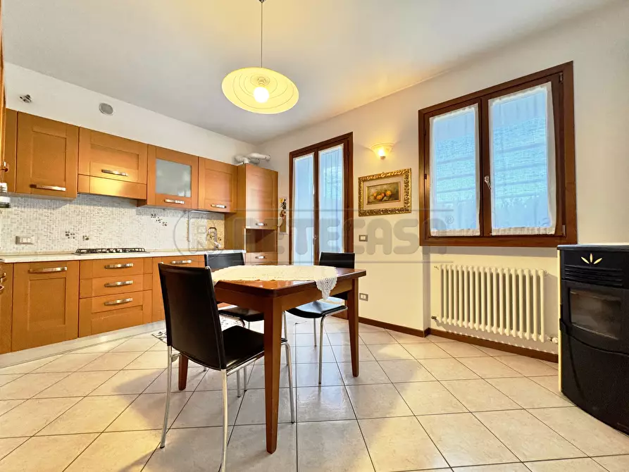 Immagine 7 di Appartamento in vendita  in via xxv aprile 8 a Brogliano