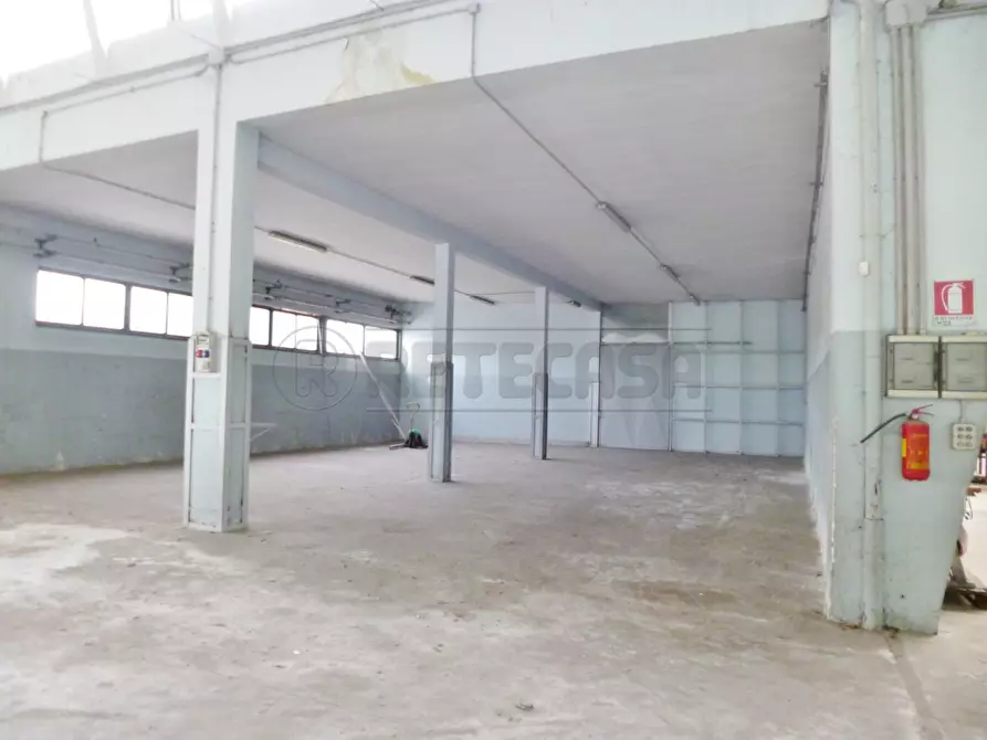 Immagine 13 di Attività artigianale in vendita  a Montebello Vicentino