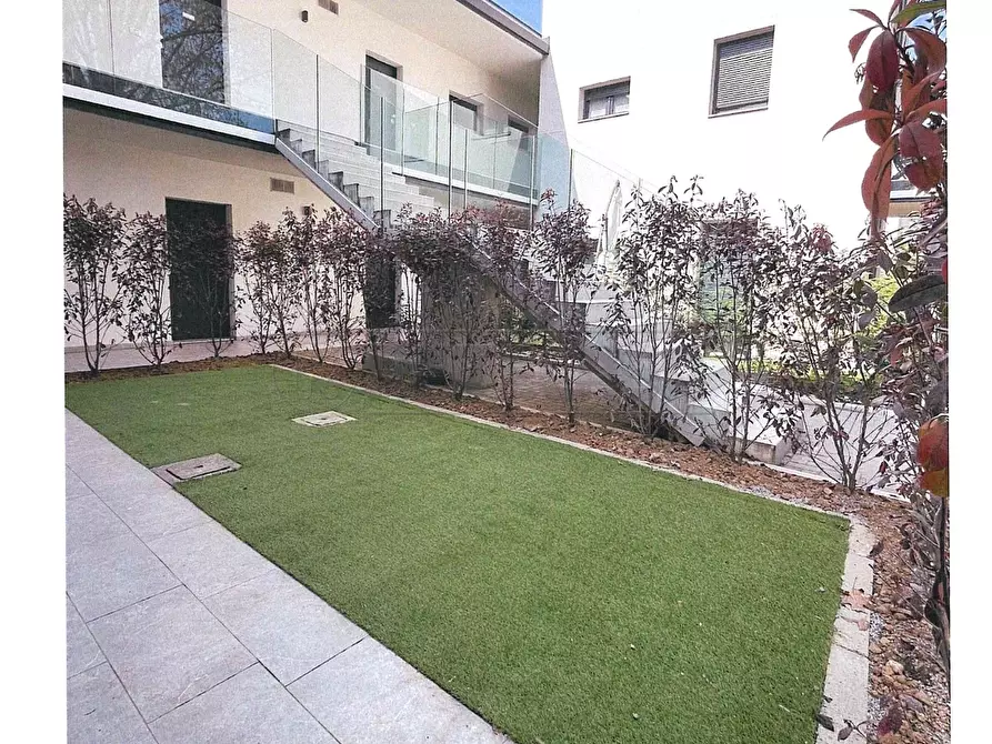 Immagine 14 di Monolocale in affitto  a Bergamo