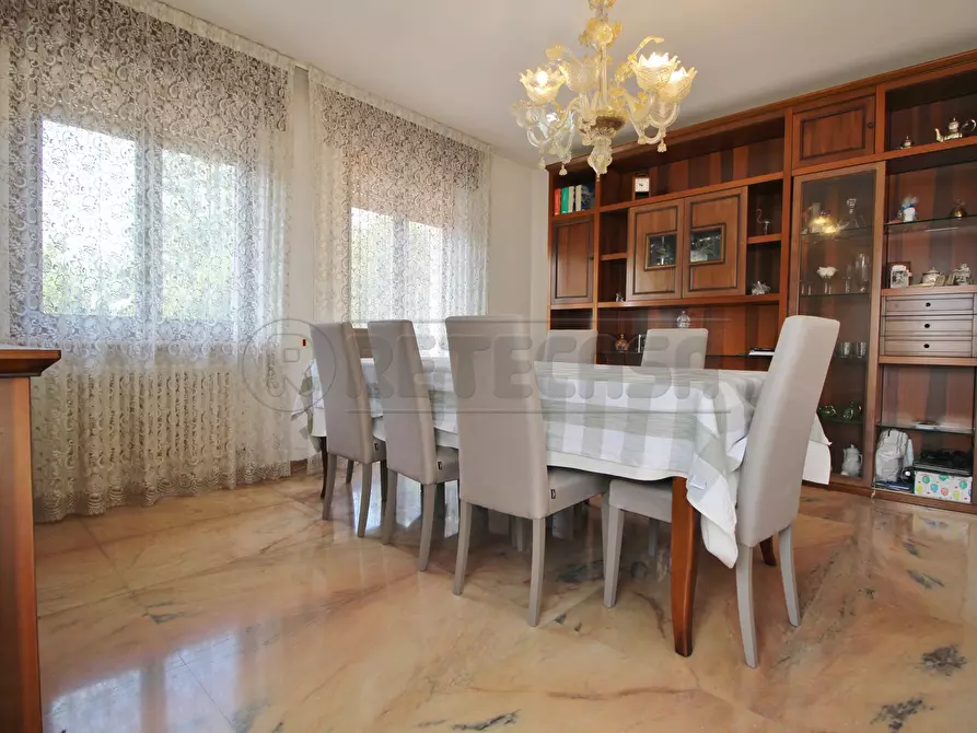 Immagine 10 di Palazzo in vendita  in Viale Verdi 22 a Altavilla Vicentina