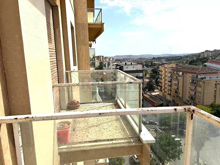 Immagine 3 di Quadrilocale in vendita  in Via Napoleone Colajanni 8 a Caltanissetta