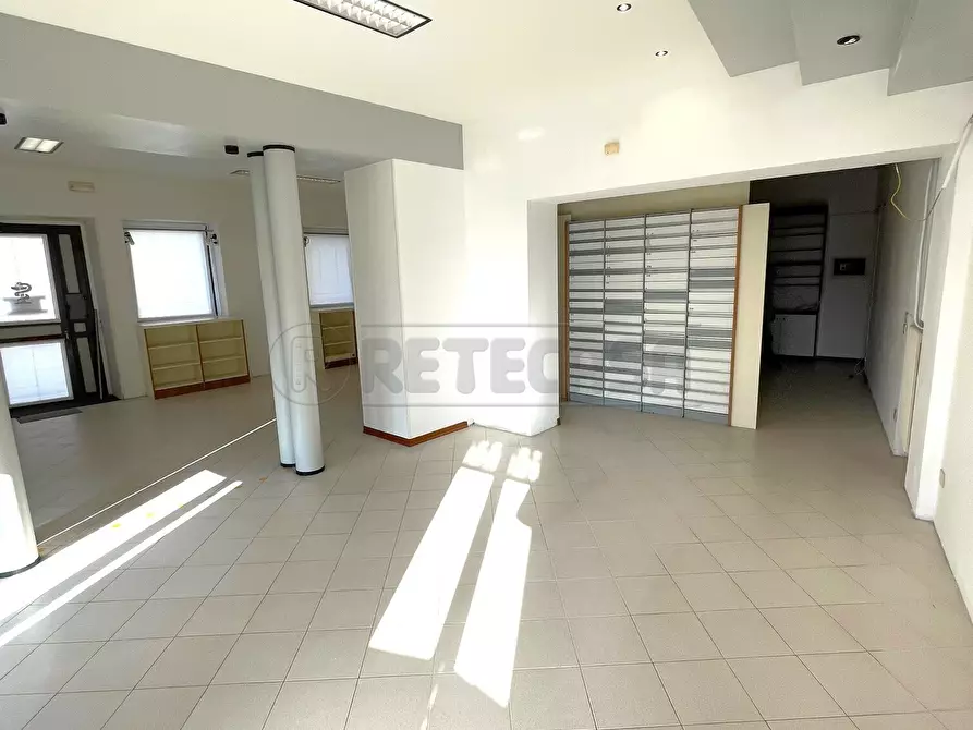 Immagine 11 di Locale commerciale in affitto  in Via Roma 22 a Orgiano