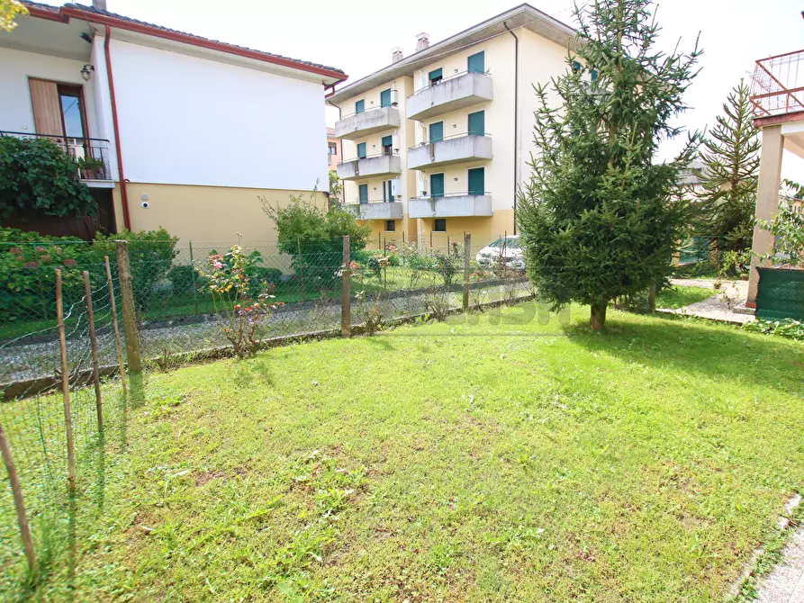 Immagine 9 di Villa in vendita  in viale riviera berica 400 a Vicenza