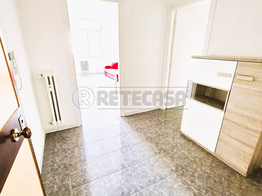 Immagine 18 di Bilocale in vendita  in Lungomare Giacomo Matteotti a Pescara