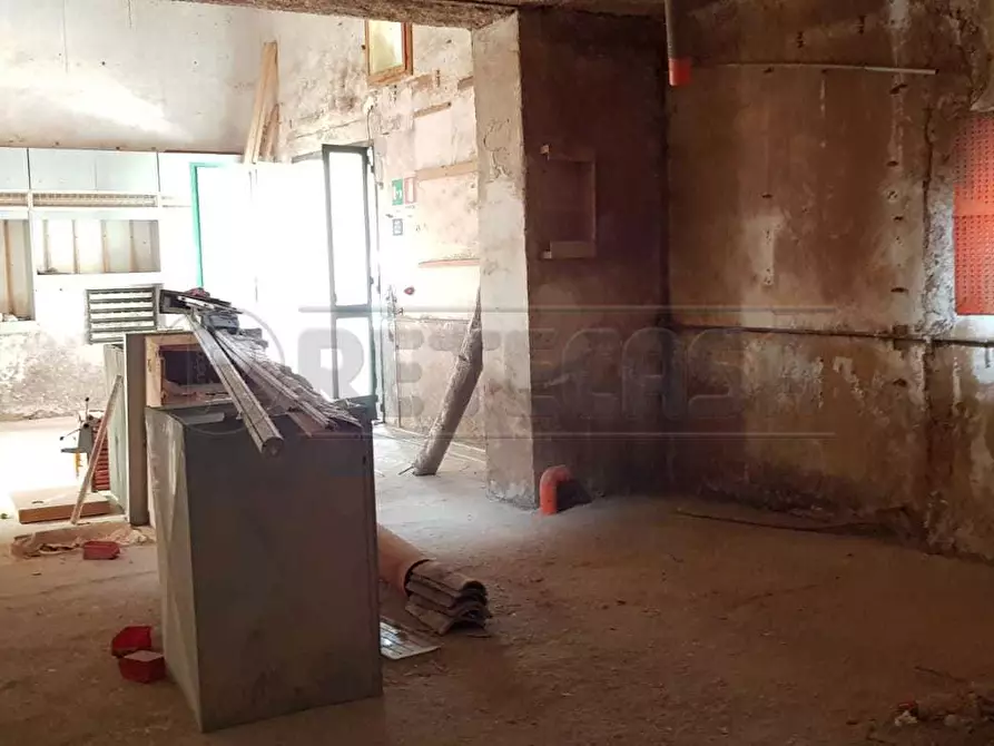 Immagine 9 di Magazzino in affitto  in Via Busacca 5 a Marcianise