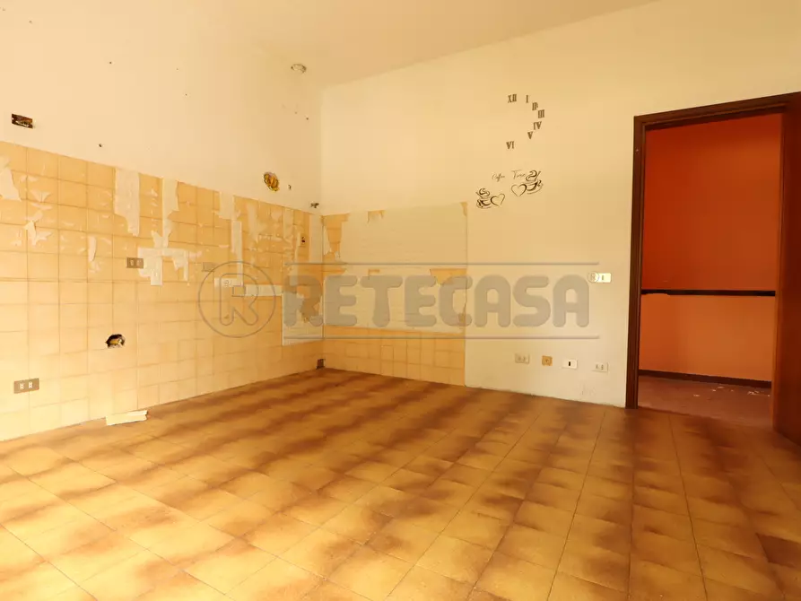 Immagine 19 di Locale commerciale in vendita  in Via Cà Montanare 2 a Barbarano Mossano