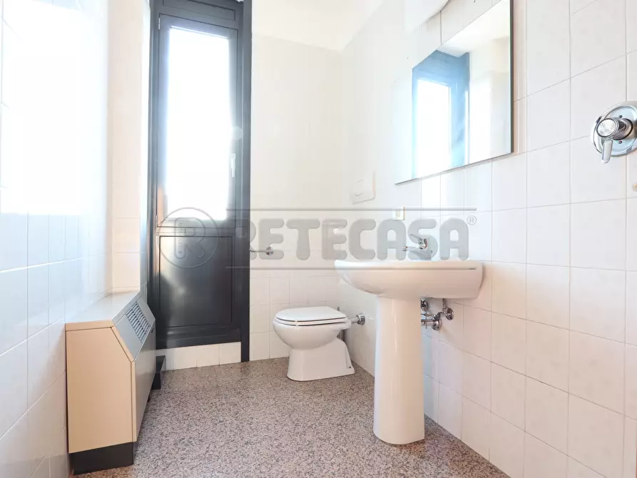 Immagine 42 di Ufficio in affitto  in Via Aldo Moro 10 a Vicenza