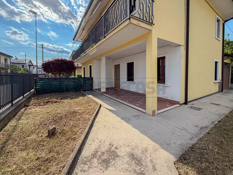 Immagine 28 di Appartamento in vendita  in Via Brenta a Creazzo