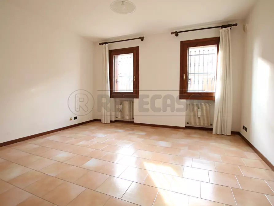 Immagine 51 di Porzione di casa in vendita  a Arcugnano