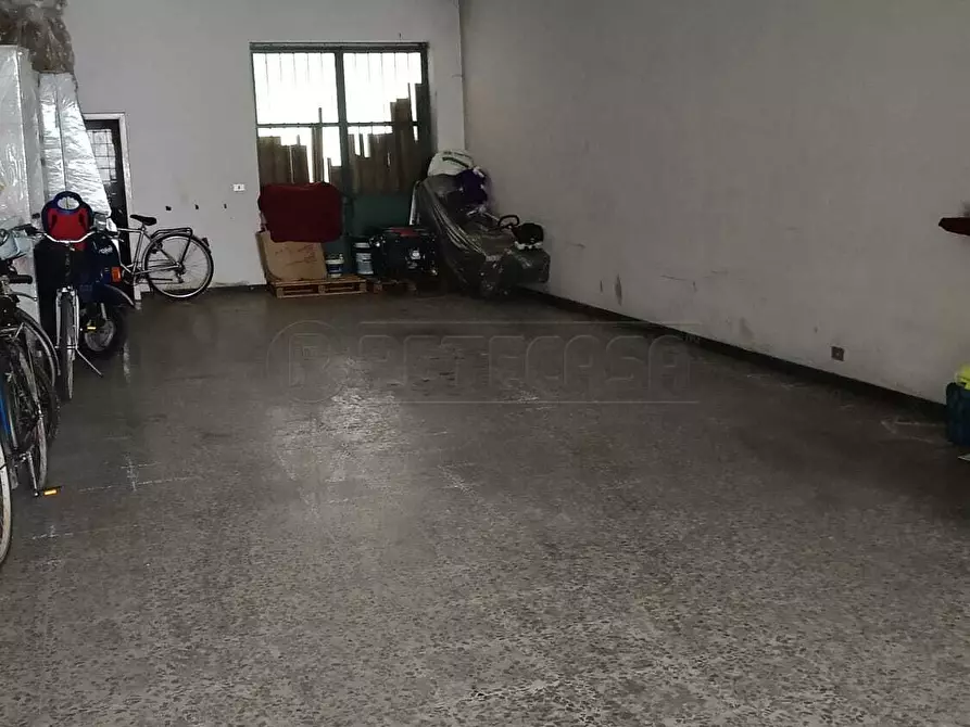 Immagine 38 di Casa semindipendente in vendita  in Via Papa Giovanni XXIII 2 a Cursi