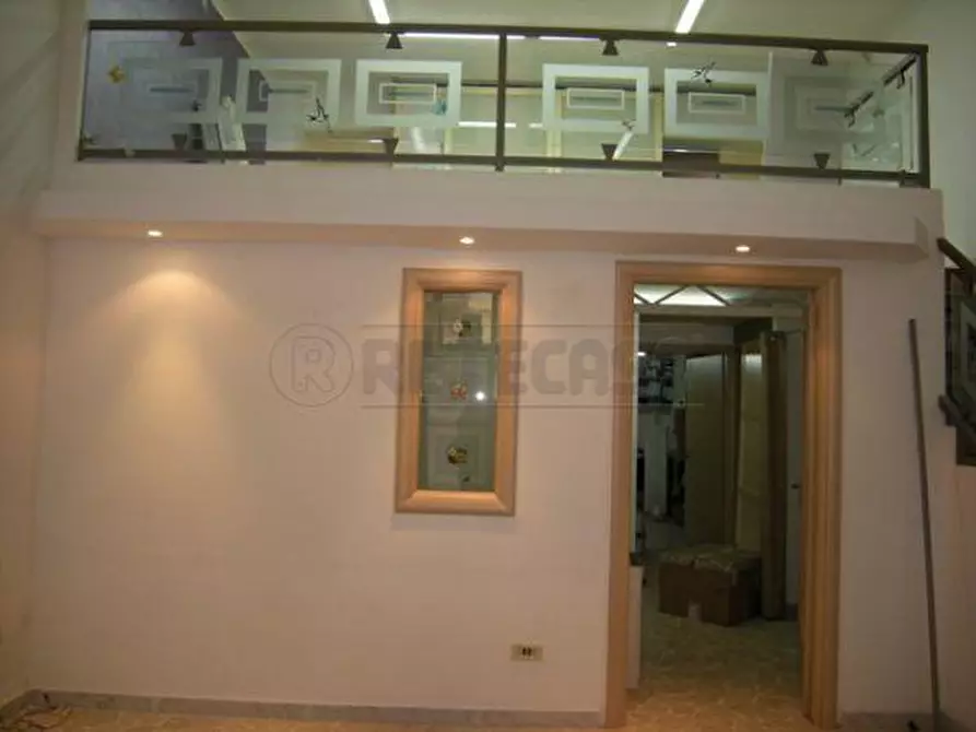 Immagine 5 di Locale commerciale in vendita  in via napoleone colajanni 160 a Caltanissetta
