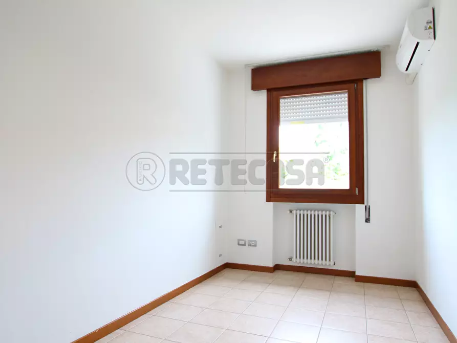 Immagine 11 di Bilocale in vendita  in Via Giovanni Falcone a Barbarano Mossano