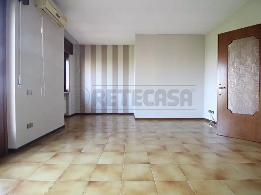 Immagine 9 di Casa semindipendente in vendita  in Via Costeggiola 5 a Zermeghedo