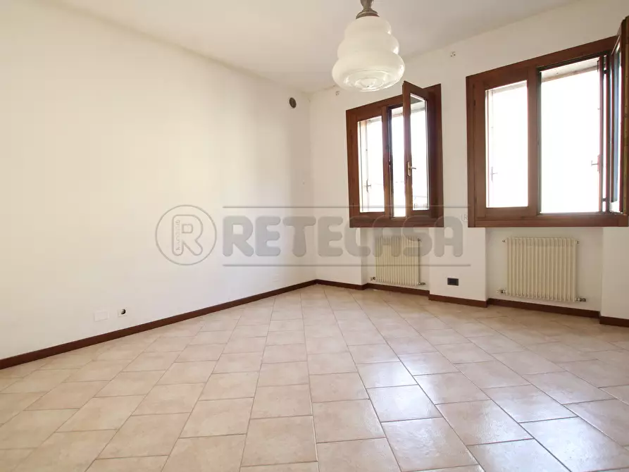 Immagine 37 di Porzione di casa in vendita  a Arcugnano