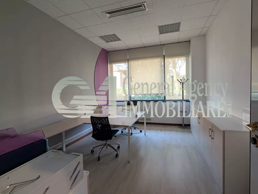 Immagine 44 di Ufficio in affitto  in VIALE DEL POGGIO FIORITO a Roma